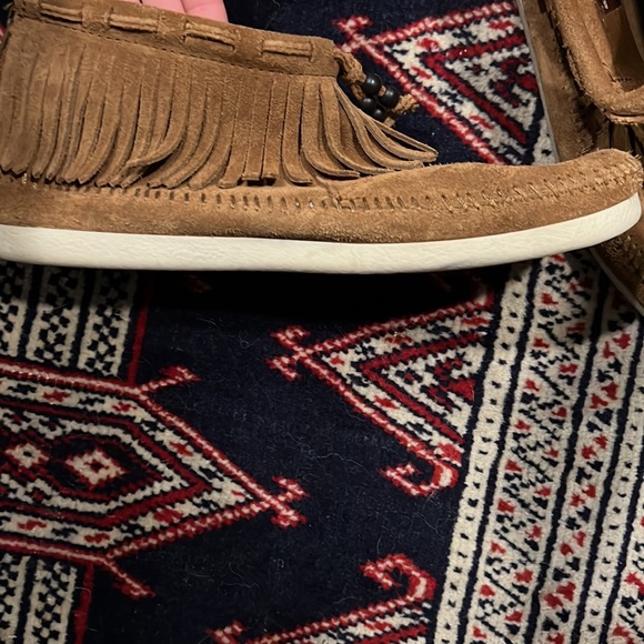 Minnetonka shoes - Picture 5 of 7